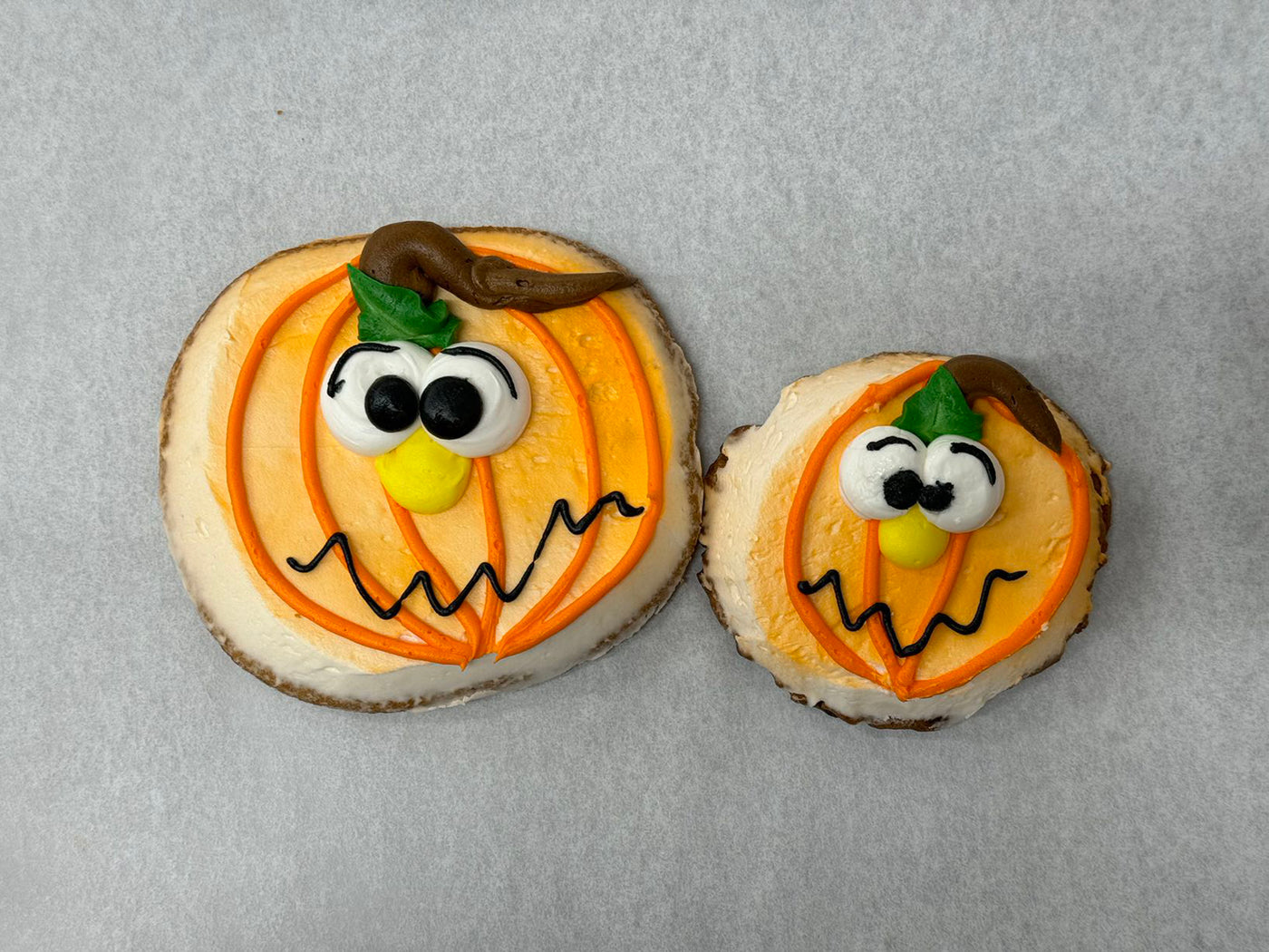 Halloween Decorating Cookies