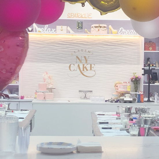 Cake Decorating Party Event 3-6pm 16NY15CS